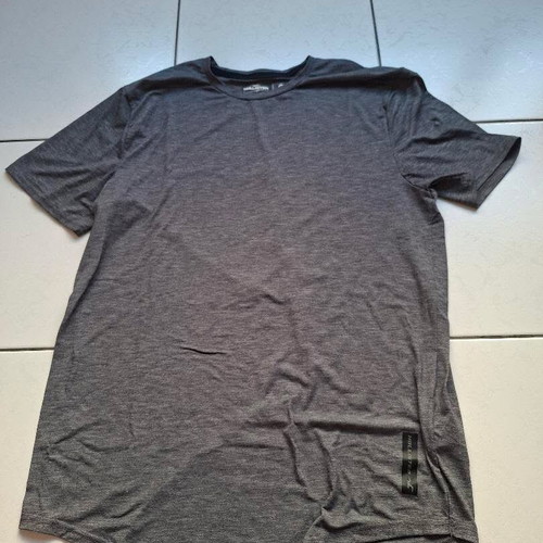 Hollister Sport Knit T-shirt gray, like new, size M