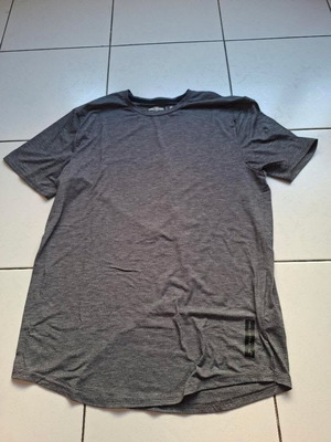 Hollister Sport Knit T-shirt gray, like new, size M