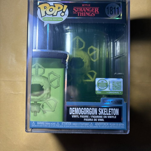 Funko Pop Stranger Things Demogorgon Skeleton LE new with protector