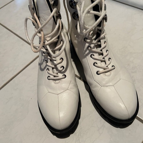 Booties white size 40 like new