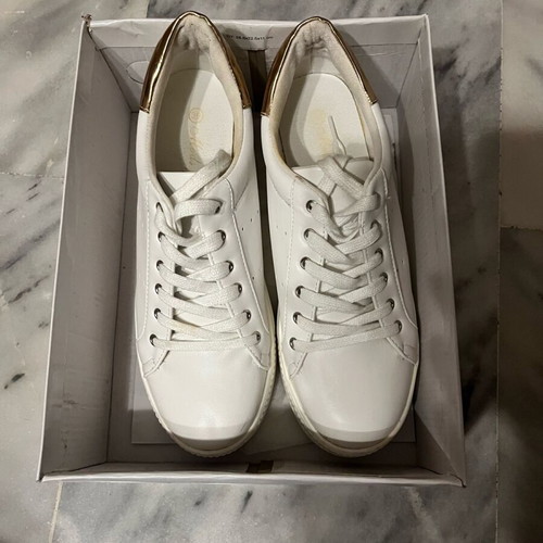 Women's white athletic platform shoes like new, size 39