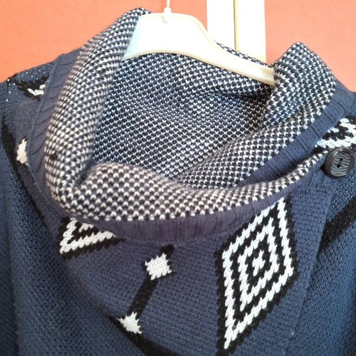 Cardigan like new with buttons and neck scarf, white and blue