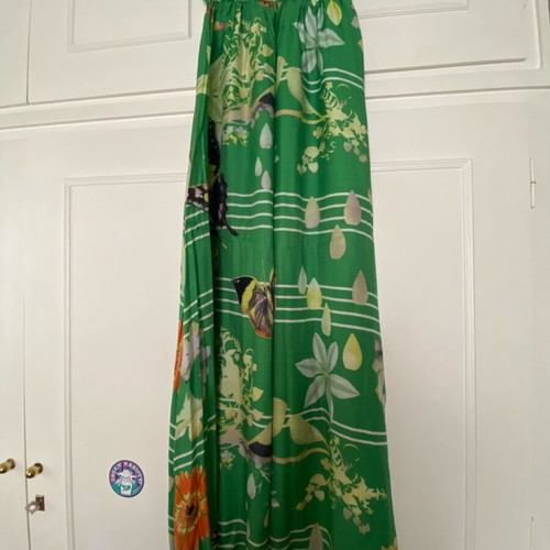 Zara long dress used, size medium, satin fabric