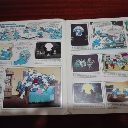 Panini Smurfs 1982 album used, complete