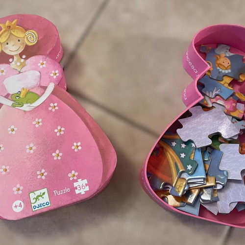 Djeco Puzzle The Princess and the Frog 36 Pieces like new for ages 4+