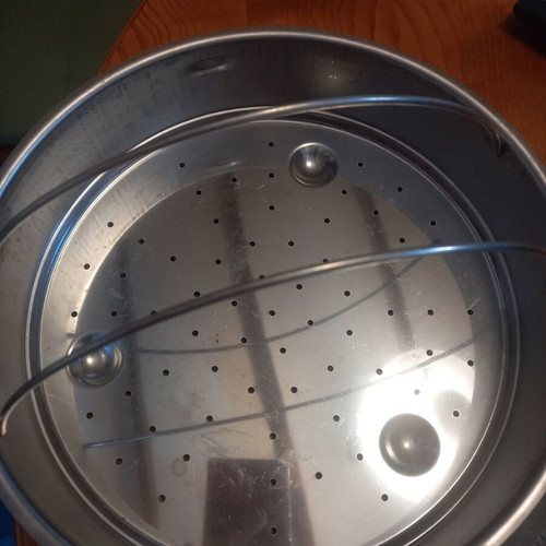 Stainless steel steam basket like new, 25 cm diameter
