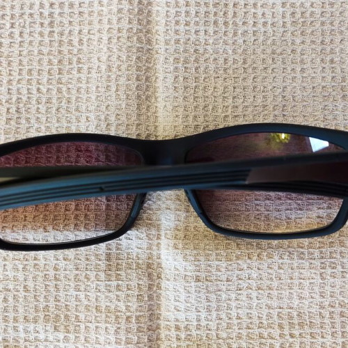 Solo-Solis NDL5004 sunglasses new with black bone frame and pink degrade lens