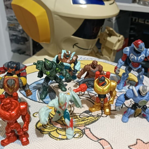 Gormiti figures like new