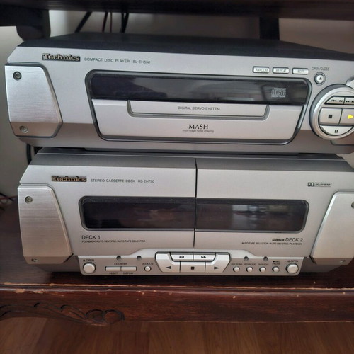 Technics full stereo system with 2 speakers like new
