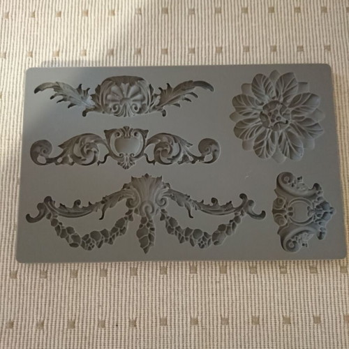 Iron Orchid Trimmings Silicone Mold Set like new, 10 pcs 20×12.5 cm