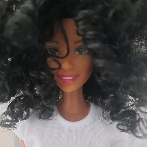 Barbie doll like new, unique