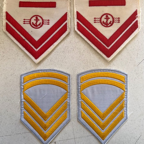 Collection of insignia pairs like new, pack of 37 pairs
