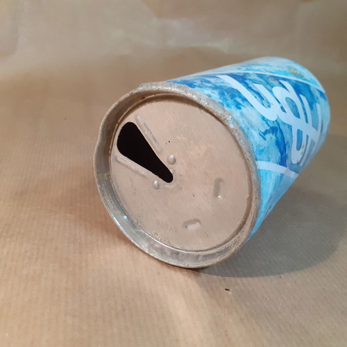 Coca-Cola and Ivi aluminum cans used from the 1980s