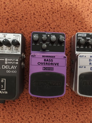 Σετ πετάλια εφέ κιθάρας Beta Alvin DD-100 και Behringer BOD100 και DR100