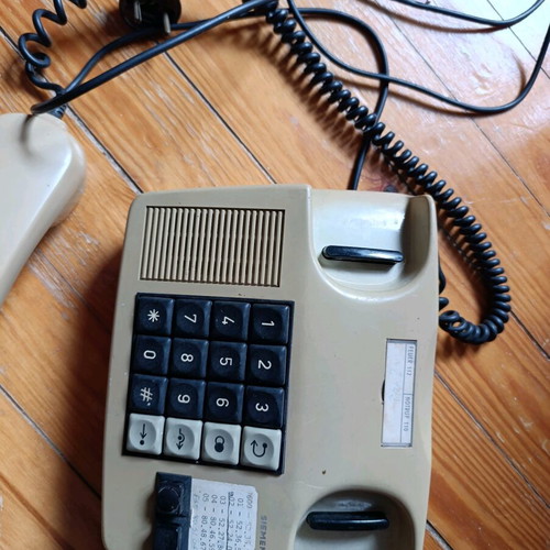 Siemens telephone used, vintage beige wired landline