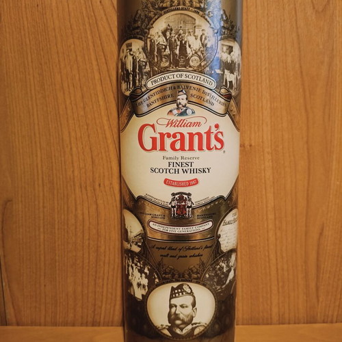 Vintage Grant's Whisky 40% vol. 700cl with cylindrical box