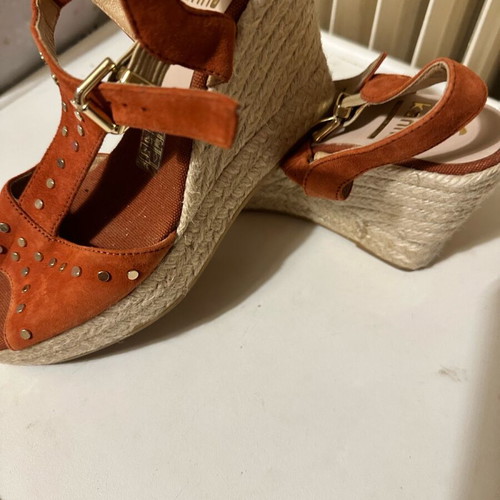 Kanna sandals size 37 brown like new