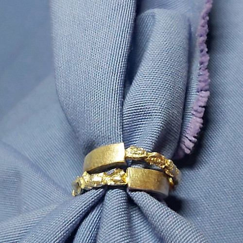 Women's silver ring unique, like new