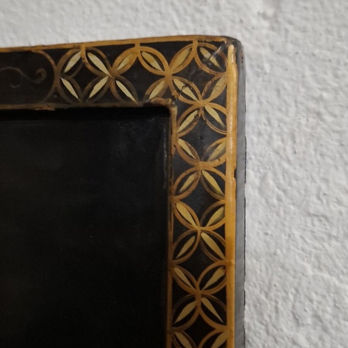 Vintage κινέζικο χειροποίητο ξύλινο ταμπλό σαν καινούργιο με μαύρη λάκα και φυσικά πετρώματα