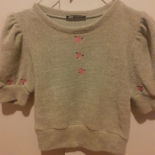 Zara knitted blouse almost new, size Medium, light green with pink flowers