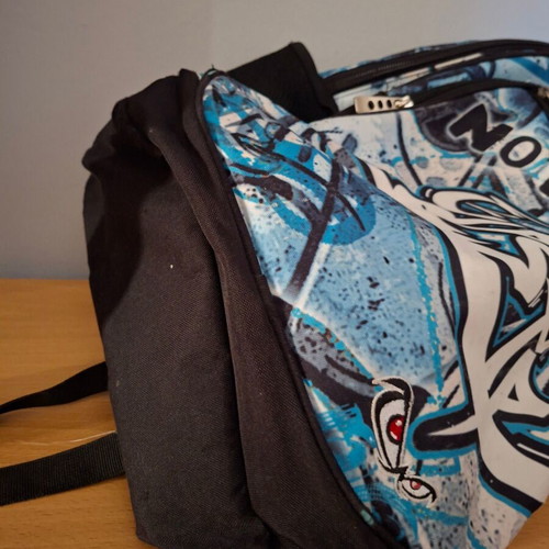 No Fear backpack in black and blue, like new, 4 front and 2 side pockets
