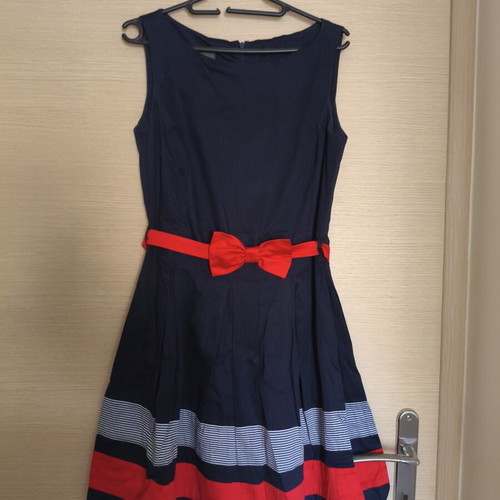 Navy cocktail dress Billy Sabbado like new, size large