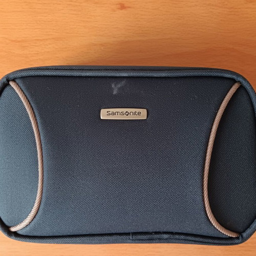 Samsonite travel toiletry bag like new, blue