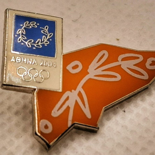 Collectible pin Athens 2004 like new