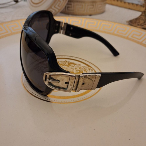 Gucci sunglasses used black with silver horsebit logo