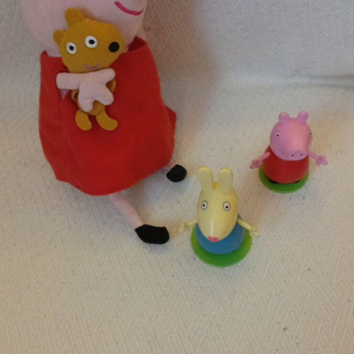 Peppa Pig plush and 2 figures like new