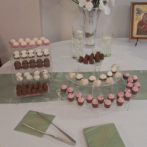 Wedding and Baptism Decoration set like new, over 80 pieces, pastel colors