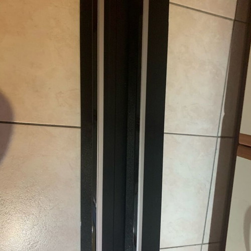 Pioneer Surround speakers like new with sleek design and clear sound