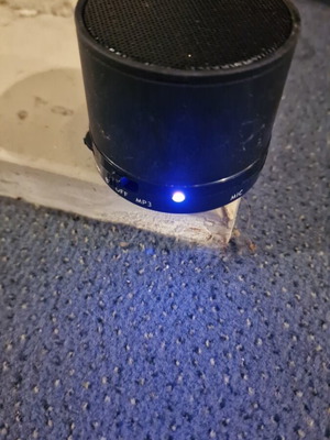 Bluetooth MP3 speaker used, portable compact