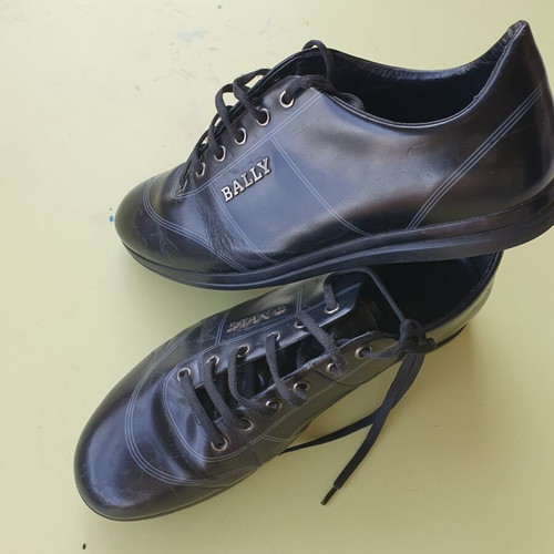 Bally casual shoes size 7 used with defect