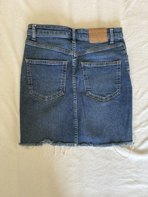 Pull & Bear denim skirt, size S / 36 / 8