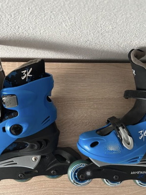 Blue Rollers adjustable size 38-41 like new