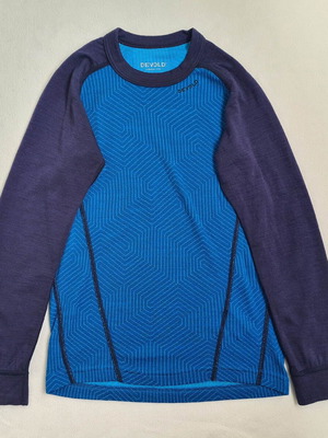 Devold kids' merino wool thermal shirt size 12 years like new, unisex