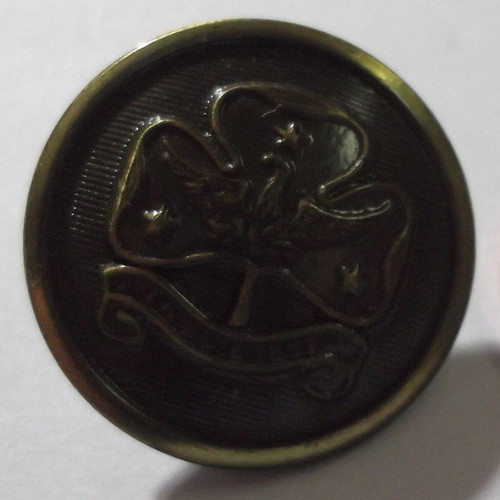 Scout Button with Rising Phoenix and "ΑΙΕΝ ΑΡΙΣΤΕΥΕΙΝ" like new