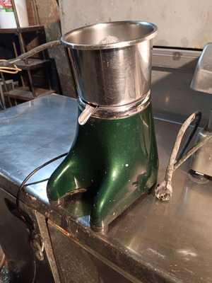 Johny Στίφτης AK/6 Met Green juicer used, stainless steel lid