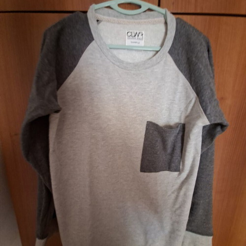 Sweatshirt used, gray, size Medium