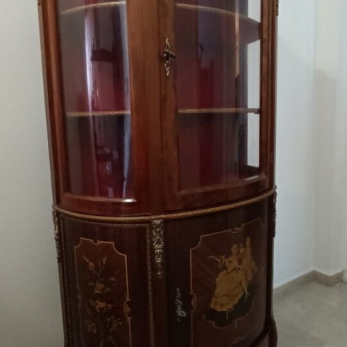 Baroque display cabinet used with marquetry