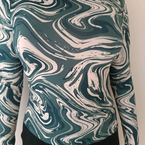 Long-sleeve blouse with marble print like new, petrol and white