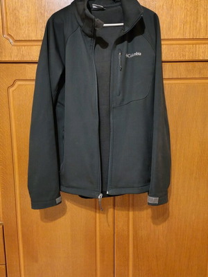Columbia jacket used with detachable hood, size M, green