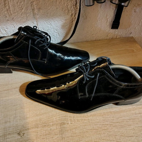 Bournazos groom shoes black shiny patent leather size 42 like new