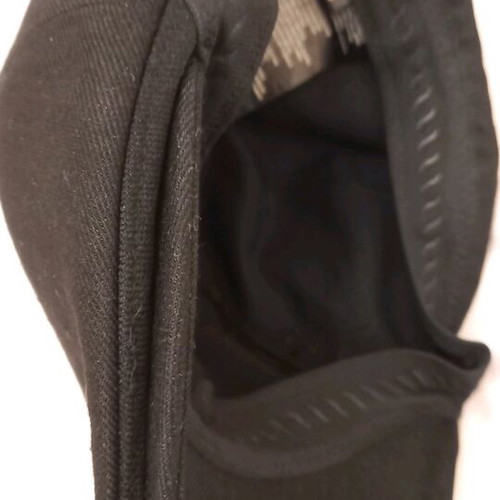 Unisex black flat cap in like new condition, size S