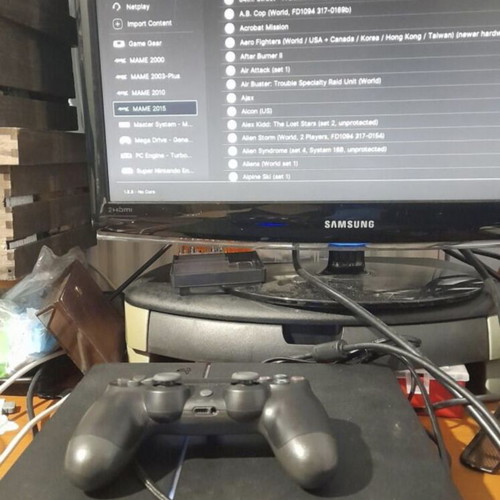 PlayStation 4 1TB like new with 20+ games and Gamebato access
