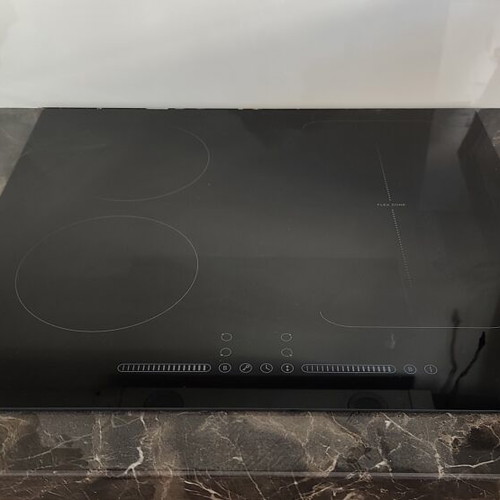 Heinner 4-zone induction hob with flex zone