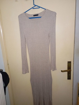 Long dress beige XL like new, comfortable fit