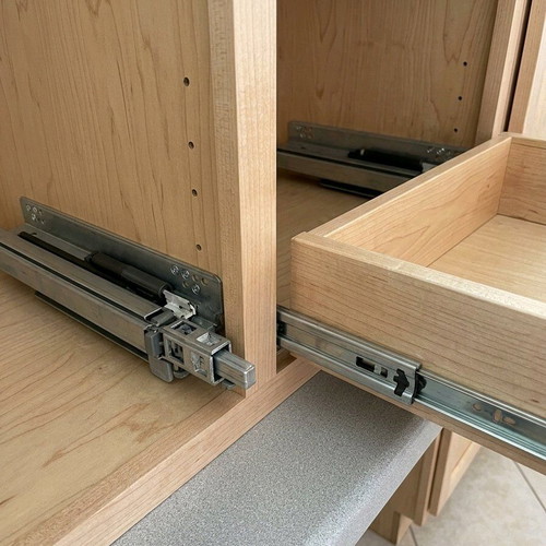 Telescopic drawer guides with brake and extension like new