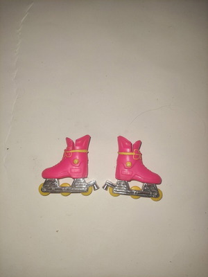 Sindy Roller Skate Set 1991 like new